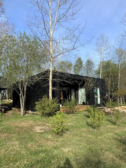 Small Cozy 3-Room House With Terrace & Large Garden Ilmandu Exterior photo