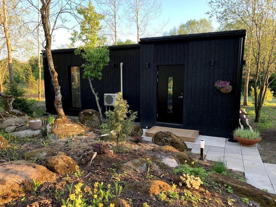Small Cozy 3-Room House With Terrace & Large Garden Ilmandu Exterior photo