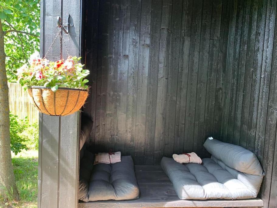 Small Cozy 3-Room House With Terrace & Large Garden Ilmandu Exterior photo